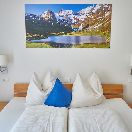 Privatpension Bergkristall San Martino in Passiria Habitación foto