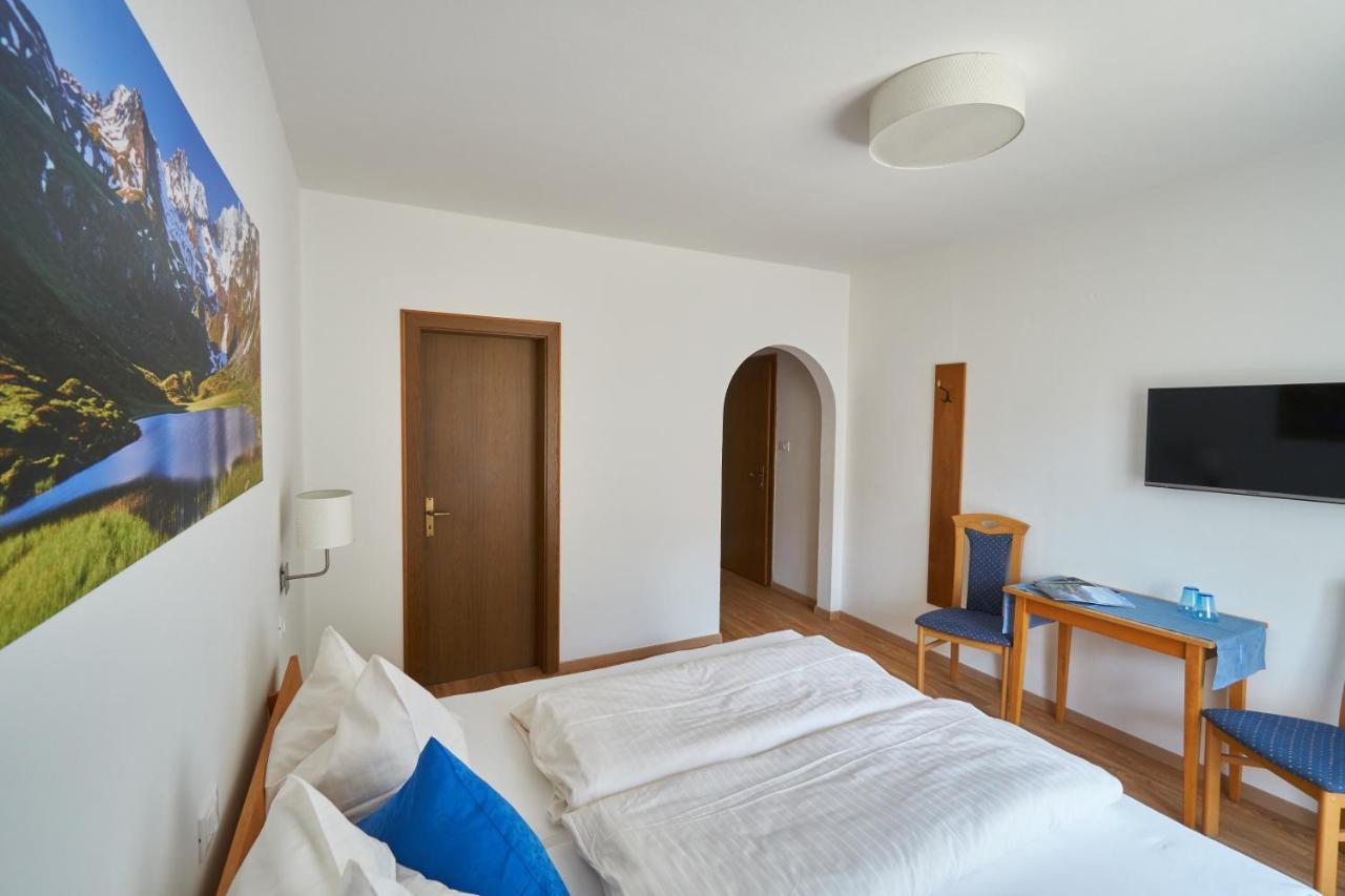 Privatpension Bergkristall San Martino in Passiria Habitación foto