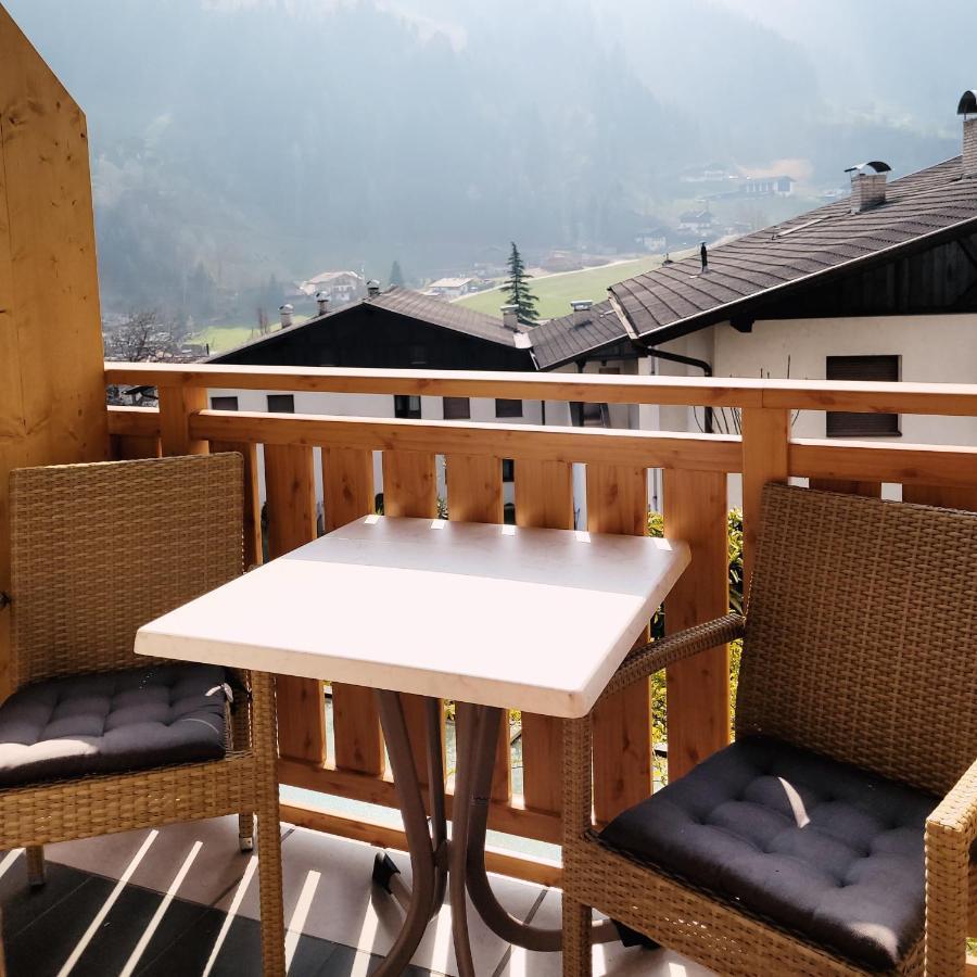 Privatpension Bergkristall San Martino in Passiria Exterior foto