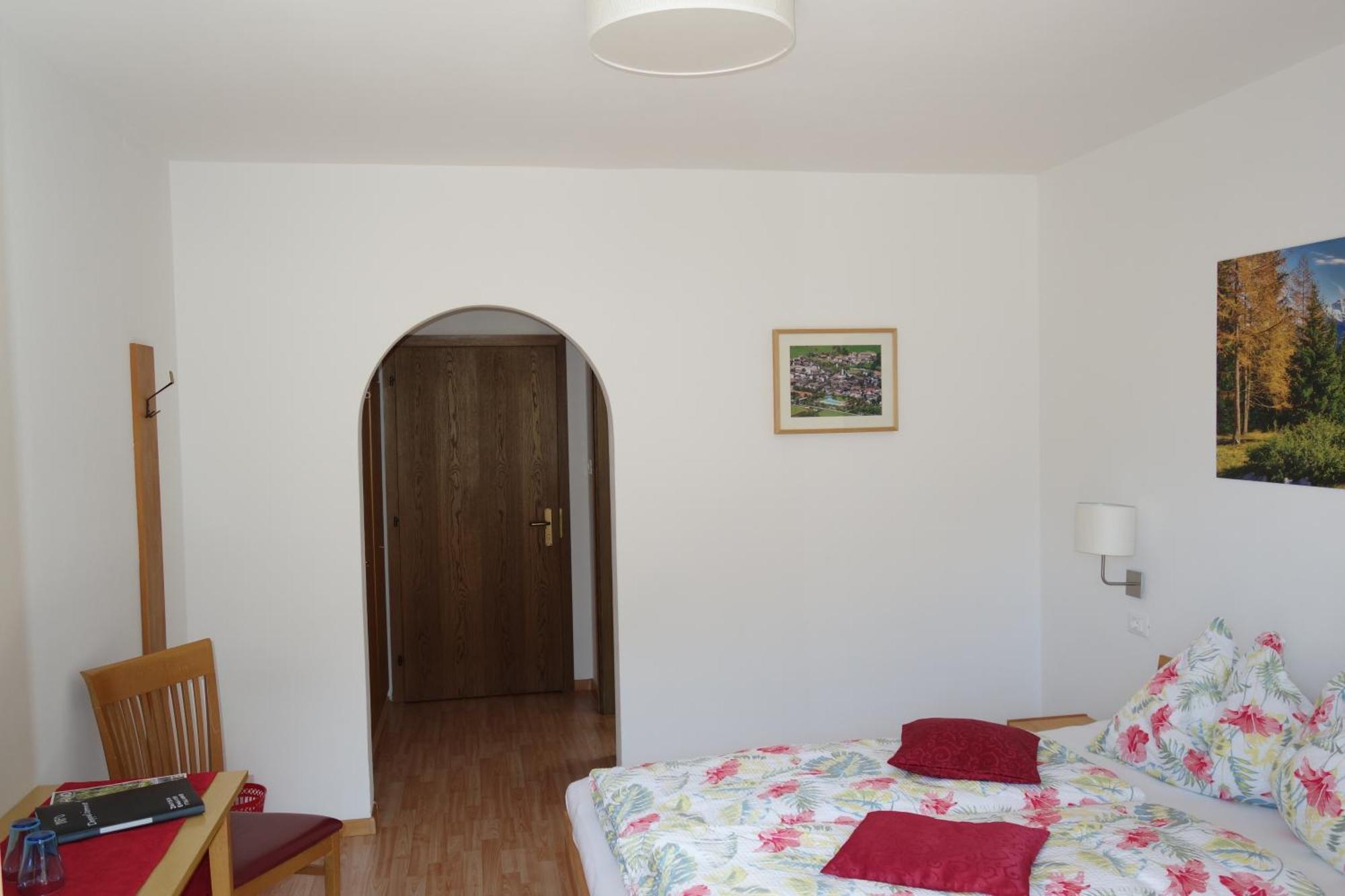 Privatpension Bergkristall San Martino in Passiria Habitación foto