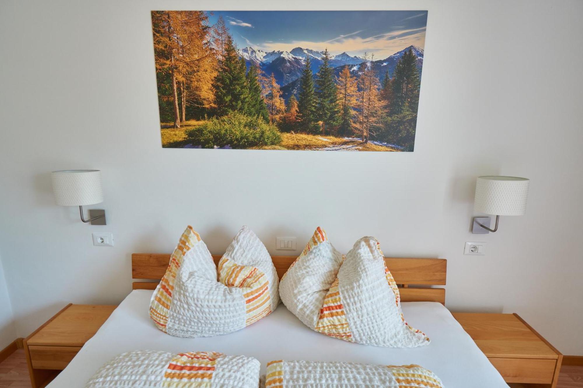Privatpension Bergkristall San Martino in Passiria Habitación foto